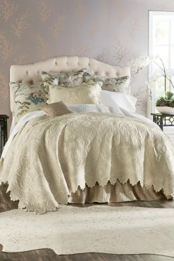 Fashion Soft Surroundings Marguerite Scalloped Quilt Gardenia