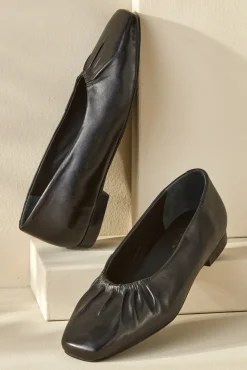 Hot Soft Surroundings Seychelles The Little Things Flats